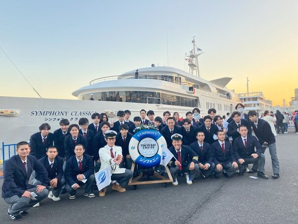 03cruise.jpg